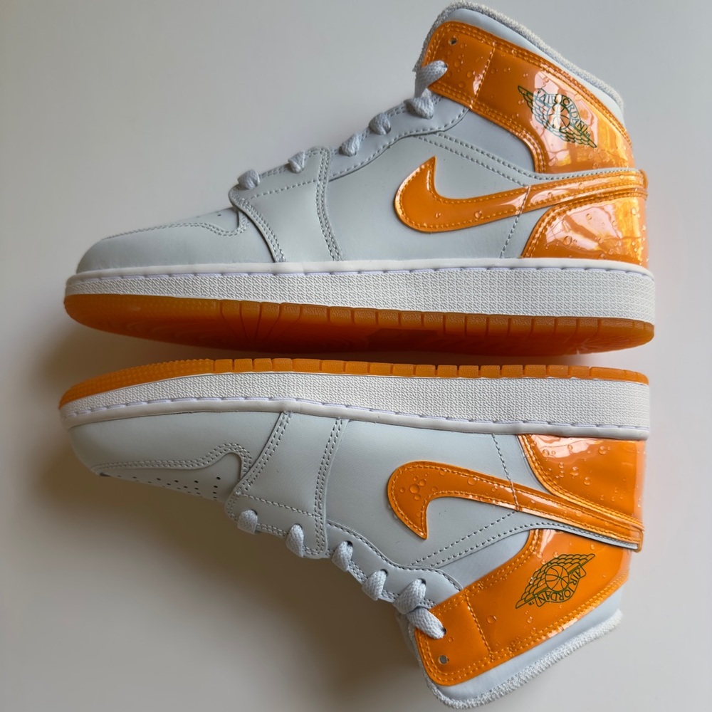 SOLD: NWT 2024 Air Jordan 1 Mid SE GS 'Gatorade Pack - Orange' - Picture 3 of 7